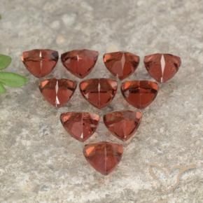Pyrope Garnet Gemstones in 4 x 4 mm (calibrated) Size for Sale, Pyrope Garnet Stones in Berry Red Color