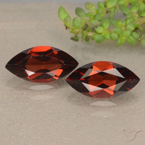 2.4 ct Marquise Cut Pyrope Garnet, 10 x 5.1 mm From Mozambique, Photo A
