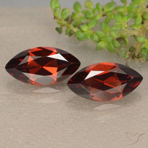 2.60ctw Natural Deep Red Pyrope Garnet, Marquise, VVS-VS