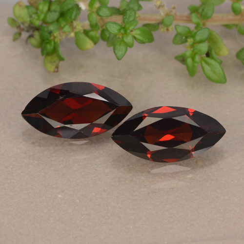 Rojo oscuro Granate Piropo Gema - 1.2ct Forma marquesa (ID: 479535)