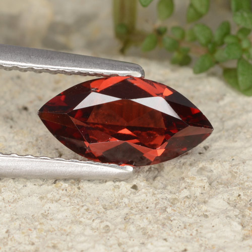 Rojo escarlata intenso Granate Piropo Gema - 1.1ct Forma marquesa (ID: 479569)
