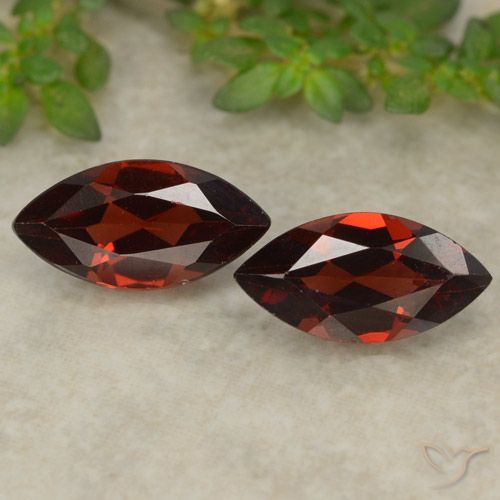 2.63ctw Natural Deep Blood Red Pyrope Garnet, Marquise, VVS-VS