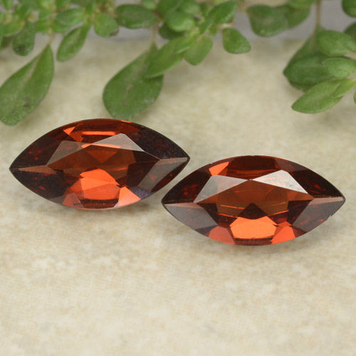 Bright Red Pyrope Garnet Gem - 0.9ct Marquise Facet (ID: 479627)