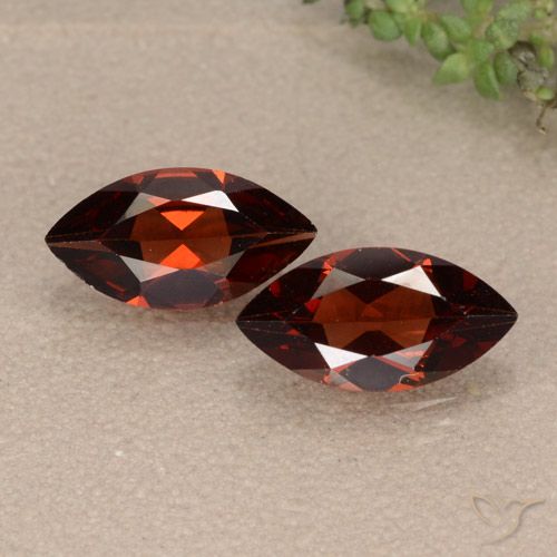 2.3 ct Marquise Cut Pyrope Garnet, 10.1 x 5.2 mm From Mozambique, Photo A