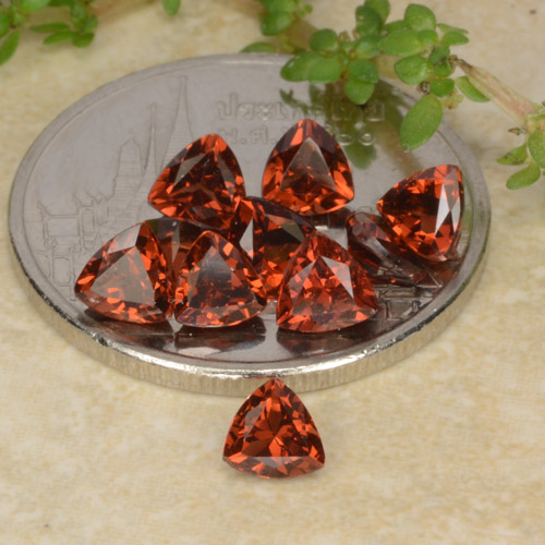 Medium Red Гранат Пироп Камень - 0.3ct Огранка Триллион Фасетная (ID: 479748)