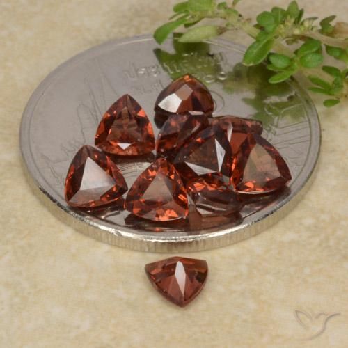 Pyrope Garnet Gemstones in 4 x 4 mm (calibrated) Size for Sale, Pyrope Garnet Stones in Deep Red Color