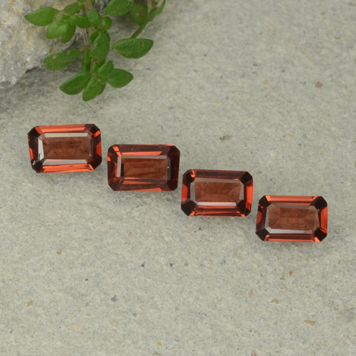 Rojo medio Granate Piropo Gema - 0.5ct Corte octagonal (ID: 480696)