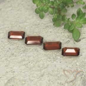 Pyrope Garnet Gemstones in 5.5 x 3.7 mm Size for Sale, Pyrope Garnet Stones in Sangria Red Color