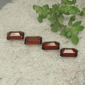 Pyrope Garnet Gemstones in 6 x 4 mm (calibrated) Size for Sale, Pyrope Garnet Stones in Dark Red Color