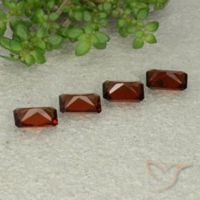 Pyrope Garnet Gemstones in 5.8 x 3.9 mm Size for Sale, Pyrope Garnet Stones in Sangria Red Color