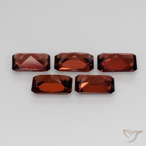 Pyrope Garnet Gemstones in 6 x 4 mm (calibrated) Size for Sale, Pyrope Garnet Stones in Dark Red Color