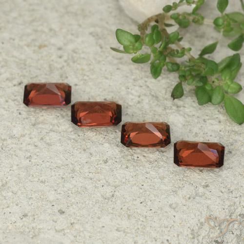 Pyrope Garnet Gemstones in 6 x 4 mm (calibrated) Size for Sale, Pyrope Garnet Stones in Sangria Red Color
