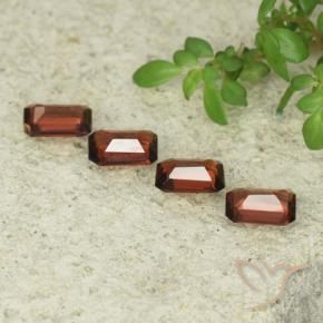Pyrope Garnet Gemstones in 5.5 x 3.6 mm Size for Sale, Pyrope Garnet Stones in Deep Red Color