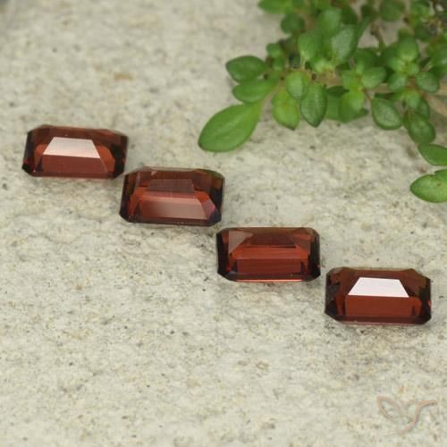 Pyrope Garnet Gemstones in 6 x 4 mm (calibrated) Size for Sale, Pyrope Garnet Stones in Sangria Red Color