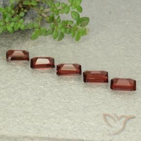 Pyrope Garnet Gemstones in 5.7 x 3.9 mm Size for Sale, Pyrope Garnet Stones in Scarlet Red Color