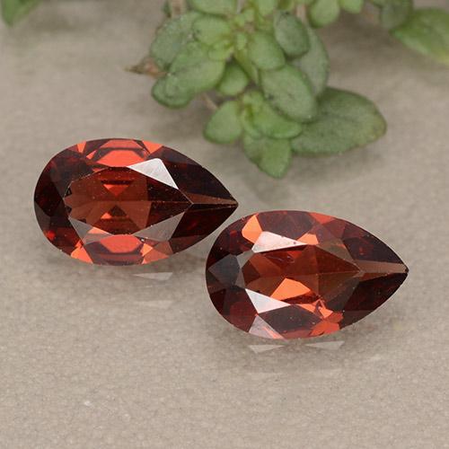 Deep Red Pyrope Garnet Gem - 0.9ct Pear Facet (ID: 487566)