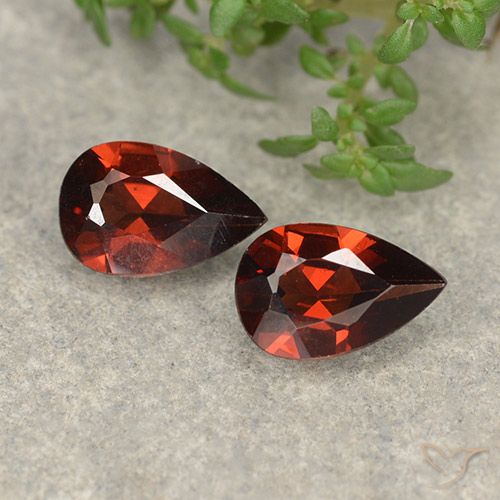 1.9 ct Pear Cut Pyrope Garnet, 8.1 x 5.2 mm From Mozambique, Photo A