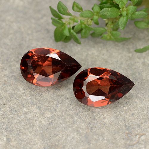 1.74ctw Natural Sangria Red Pyrope Garnet, Pear Shape, VVS-VS