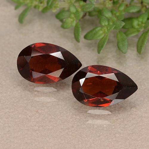 Темно-красный Гранат Пироп Камень - 1ct Фасетная Груша (ID: 488478)