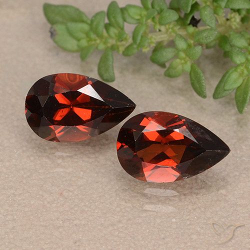 Deep Blood Red Pyrope Garnet Gem - 1.1ct Pear Facet (ID: 488492)