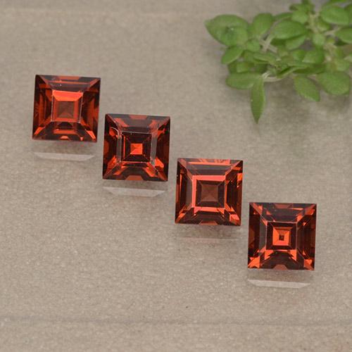Темно-красный Гранат Пироп Камень - 0.5ct Квадратная форма ступенчатая огранка (ID: 497545)