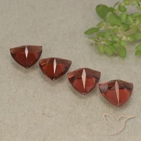 Pyrope Garnet Gemstones in 6 x 6 mm (calibrated) Size for Sale, Pyrope Garnet Stones in Currant Red Color