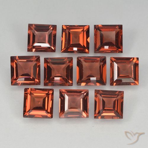 4.01ctw Natural Medium Red Pyrope Garnet, Square, VVS-VS