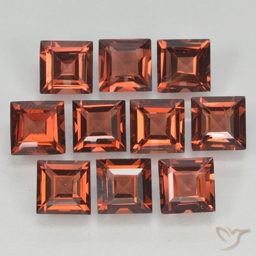 4.28ctw Natural Sangria Red Pyrope Garnet, Square, VVS-VS
