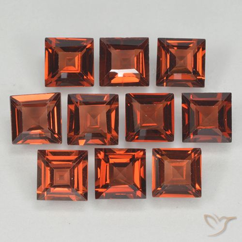 3.84ctw Natural Medium Red Pyrope Garnet, Square, VVS-VS