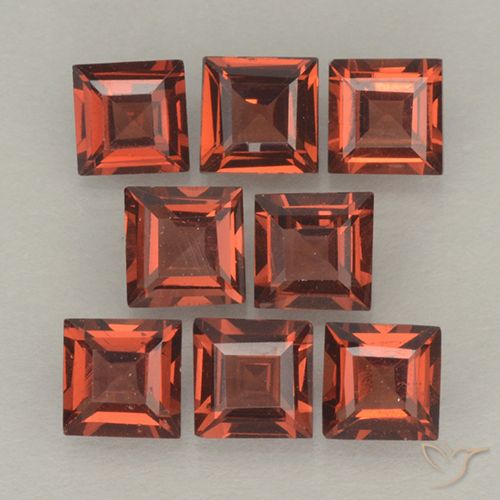 3.22ctw Natural Scarlet Red Pyrope Garnet, Square, VVS-VS