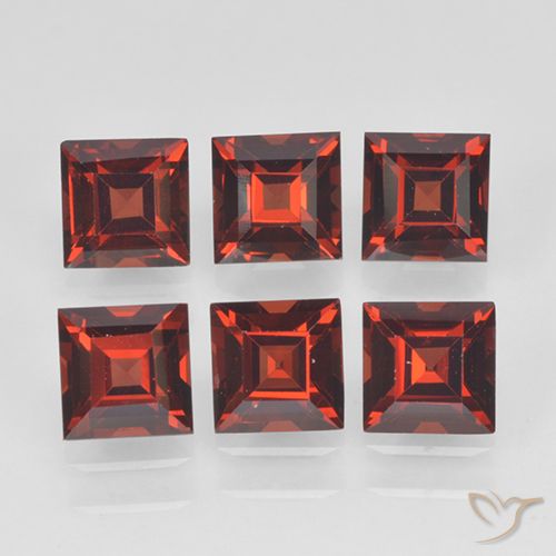 2.96ctw Natural Medium Red Pyrope Garnet, Square, VVS-VS