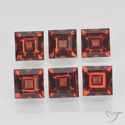 3.10ctw Natural Currant Red Pyrope Garnet, Square, VVS-VS