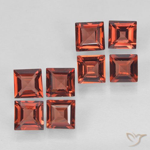 2.98ctw Natural Medium Red Pyrope Garnet, Square, VVS-VS