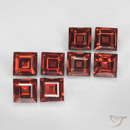 3.56ctw Natural Medium Red Pyrope Garnet, Square, VVS-VS