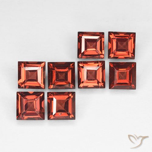 3.54ctw Natural Medium Red Pyrope Garnet, Square, VVS-VS