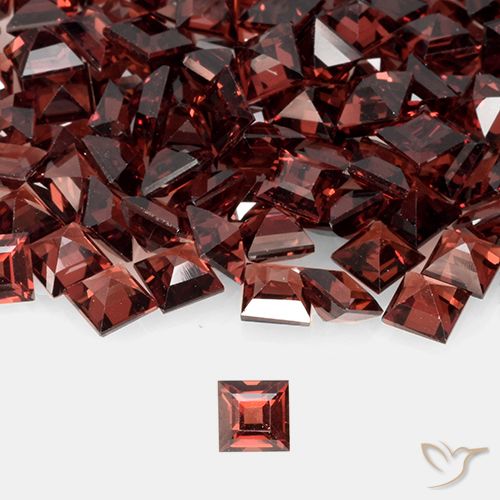0.47ct Natural Deep Red Pyrope Garnet, Square, VVS-VS