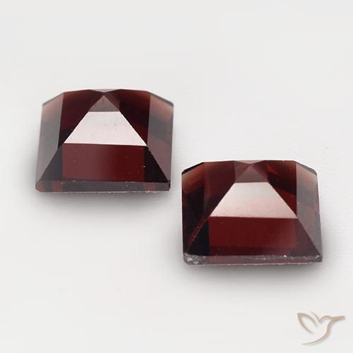 Pyrope Garnet Gemstones in 7 x 7 mm (calibrated) Size for Sale, Pyrope Garnet Stones in Deep Red Color