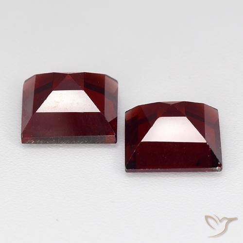 Pyrope Garnet Gemstones in 7 x 7 mm (calibrated) Size for Sale, Pyrope Garnet Stones in Deep Red Color