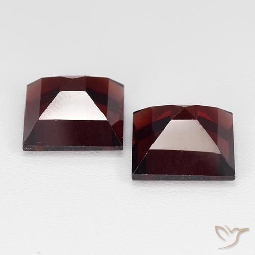 Pyrope Garnet Gemstones in 7 x 7 mm (calibrated) Size for Sale, Pyrope Garnet Stones in Dark Red Color