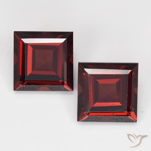 4.29ctw Natural Deep Blood Red Pyrope Garnet, Square, VVS-VS