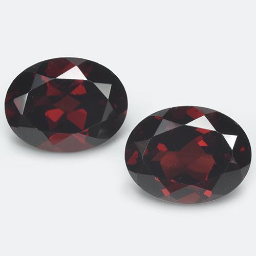 Dark Red Pyrope Garnet Gem - 2.4ct Oval Facet (ID: 513506)