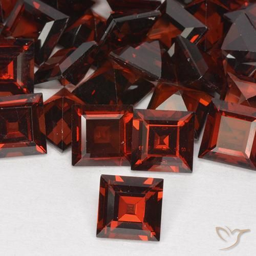 1.47ct Natural Deep Red Pyrope Garnet, Square, VVS-VS