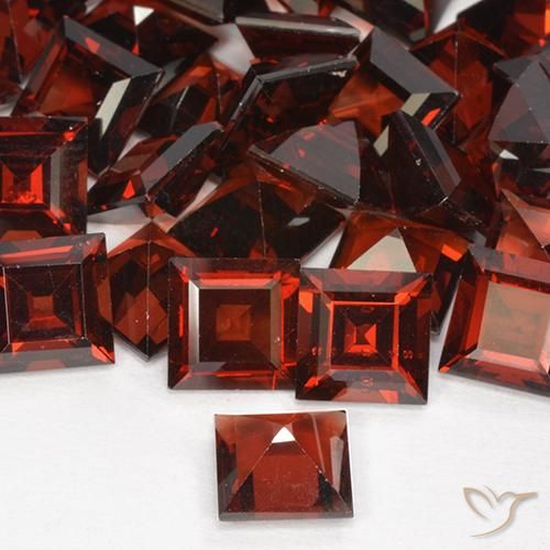 Pyrope Garnet Gemstones in 6 x 6 mm (calibrated) Size for Sale, Pyrope Garnet Stones in Deep Red Color
