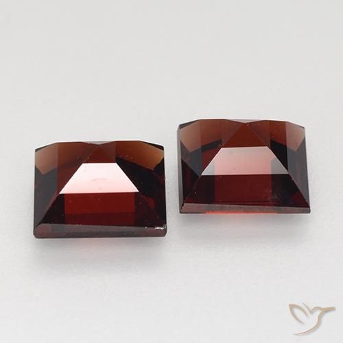 Pyrope Garnet Gemstones in 6 x 6 mm (calibrated) Size for Sale, Pyrope Garnet Stones in Dark Red Color