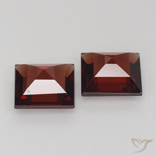 Pyrope Garnet Gemstones in 6 x 6 mm (calibrated) Size for Sale, Pyrope Garnet Stones in Deep Red Color