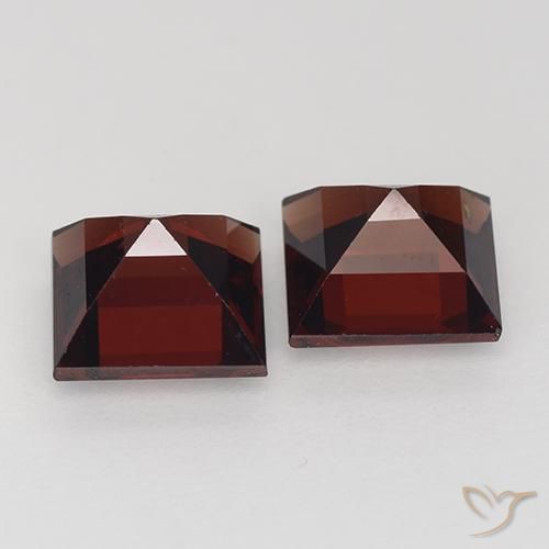 Pyrope Garnet Gemstones in 6 x 6 mm (calibrated) Size for Sale, Pyrope Garnet Stones in Deep Red Color