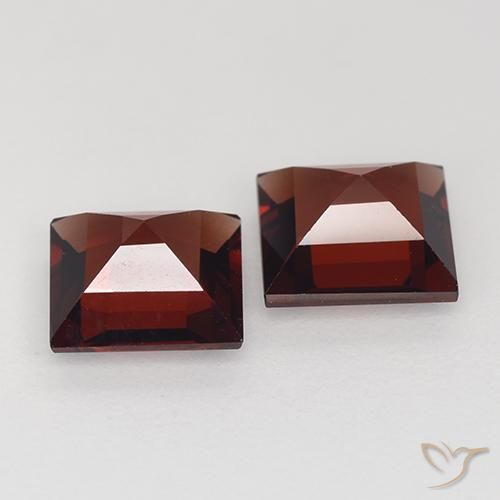 Pyrope Garnet Gemstones in 6 x 6 mm (calibrated) Size for Sale, Pyrope Garnet Stones in Dark Red Color