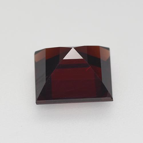 Pyrope Garnet Gemstone in 7.7 x 7.5 mm Size for Sale, Pyrope Garnet Stone in Blackish Red Color