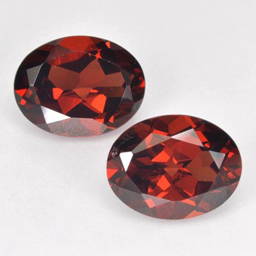 Deep Red Pyrope Garnet Gem - 2.2ct Oval Facet (ID: 520694)