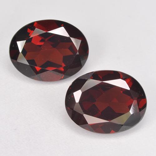 Dark Red Pyrope Garnet Gem - 2.1ct Oval Facet (ID: 520696)